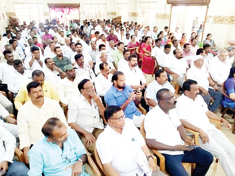 ತಂಪಾಗಿ ಬೀಸುತ್ತಿರುವ ಕಾಂಗ್ರೆಸ್ ಅಲೆ