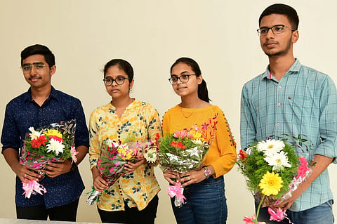 DVG-TOPPER-SIR-MV-APR-10-1.jpg
