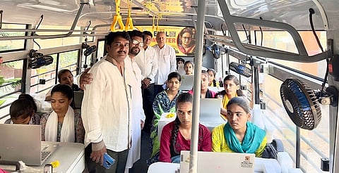 Ekal On wheels Computer Training Photo-2