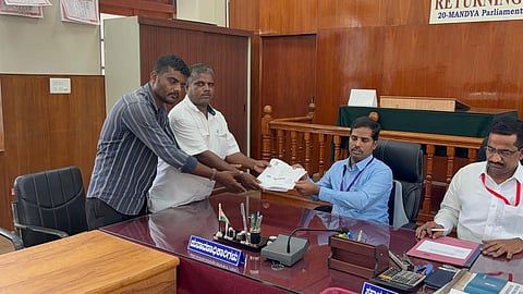 HD Revanna submitted nomination papers mandya