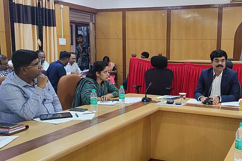 dc-meeting-1.jpg