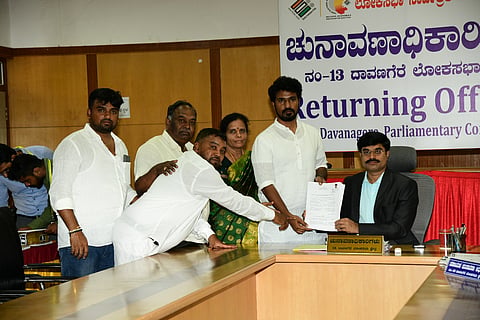 dvg-vinay-nomination-12.jpg