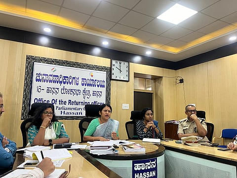 ಕರ್ತವ್ಯದಲ್ಲಿ ನಿರ್ಲಕ್ಷ್ಯ ತೋರಿದರೆ ನಿರ್ದಾಕ್ಷಿಣ್ಯ ಕ್ರಮ:ಸಿಬ್ಬಂದಿಗೆ ಜಿಲ್ಲಾಧಿಕಾರಿ ಎಚ್ಚರಿಕೆ