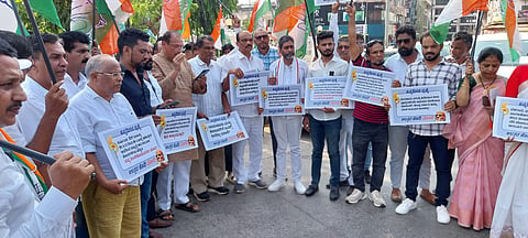 mng-13 april congress protest