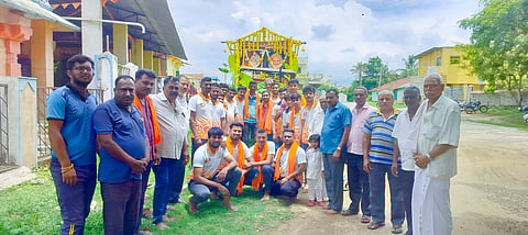 ಬೆಟ್ಟದಪುರದಲ್ಲಿ ವೀರಶೈವ ಲಿಂಗಾಯತ ಸಮಾಜ ವತಿಯಿಂದ ಶ್ರೀ ಬಸವ ಜಯಂತಿ ಹಾಗೂ ಸಿದ್ಧಗಂಗಾ ಮಠದ ಶ್ರೀ ಶಿವಕುಮಾರ ಸ್ವಾಮೀಜಿ ಜಯಂತಿಯನ್ನು ಸಂಭ್ರಮದಿಂದ ಆಚರಿಸಲಾಯಿತು.