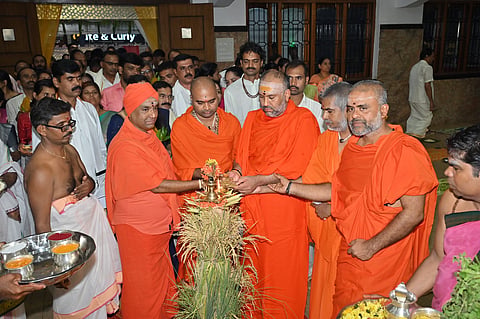 ಗುರು ತೋರಿದ ದಾರಿ ತಿಂಗಳ ಮಾಮನ ತೇರಿನ 116ನೇ ಹುಣ್ಣಿಮೆ ಕಾರ್ಯಕ್ರಮ