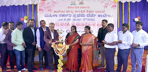 ಸಾಮಾಜಿಕ ಜಾಲತಾಣಗಳ ವ್ಯಾಮೋಹಕ್ಕೆ ತುತ್ತಾಗಬೇಡಿ: ಪ್ರೊ.ಟಿ.ಸಿ.ತಾರಾನಾಥ