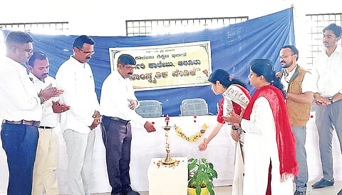 ಪರಿಸರ ಸ್ವಚ್ಛತೆಯಲ್ಲಿ ಸ್ವಯಂಪ್ರೇರಿತರಾಗಿ ತೊಡಗಿಸಿಕೊಳ್ಳಿ