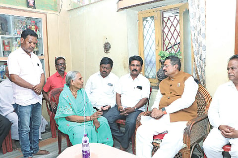 MLA Yatna's condolences to Balusingh's family