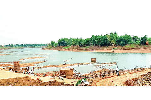 The great water does not reach the Hipparagi dam