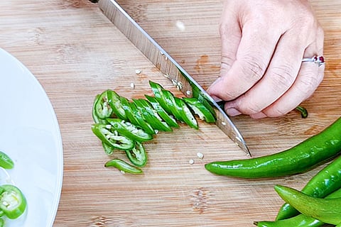 chilli cutting