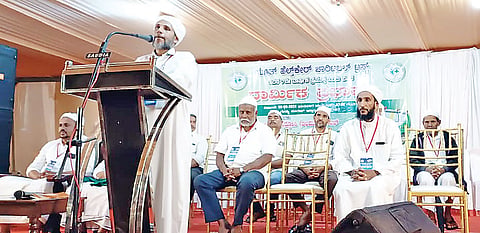 ಪ್ರತಿಯೊಬ್ಬರೂ ಸಮಾಜ ಸೇವೆಯಲ್ಲಿ ತೊಡಗಿಸಿಕೊಳ್ಳಲಿ