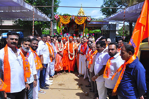 ಶ್ರೀ ಜಗಜ್ಯೋತಿ ಬಸವೇಶ್ವರ ಜಯಂತಿ ನಗರದಲ್ಲಿ ಅದ್ದೂರಿ ಮೆರವಣಿಗೆ