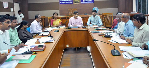 dc meeting in koppal about agriculture soing works farmers