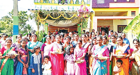 ವಿಜೃಂಭಣೆಯಿಂದ ಜರುಗಿದ ಮಾರಮ್ಮ ತಾಯಿ ಉತ್ಸವ