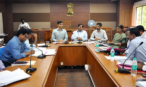 CM finance adviser Basavaraj rayaraddi meeting in Koppal officials