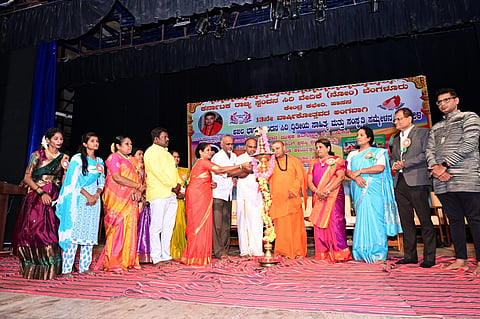ಕುಟುಂಬದಿಂದಲೇ ಮಕ್ಕಳಿಗೆ ಸಂಸ್ಕಾರ ಕಲಿಸಬೇಕು:ಶೈಲಜಾ ಹಾಸನ