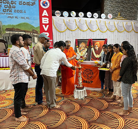 ವಿದ್ಯಾರ್ಥಿಗಳು ಜೀವನದಲ್ಲಿ ಶಿಸ್ತನ್ನು ರೂಡಿಸಿಕೊಳ್ಳಬೇಕು:ಶಂಭುನಾಥ ಸ್ವಾಮೀಜಿ