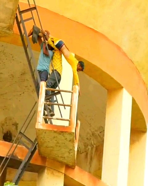 man attempt suicide in Koppal water tank