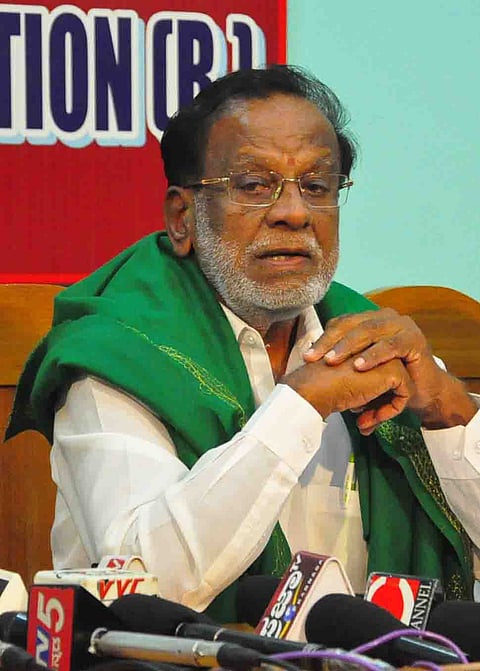 ಸರ‌್ಫೇಸಿ ಕಾಯ್ದೆಯಡಿ ರೈತರ ಜಮೀನಿನನ್ನು ಸ್ವಾಧೀನ: ಖಂಡನೆ