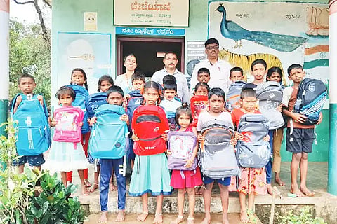 BAG DISTRIBUTION