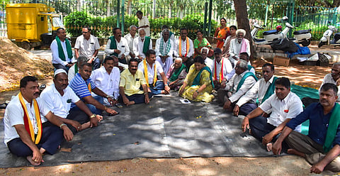 Former MLC criticizes state government Mandya