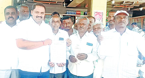 ಸ್ಥಾನದಿಂದ ಕೆಳಗಿಳಿಸುವ ದುರುದ್ದೇಶದಿಂದ ಷಡ್ಯಂತ್ರ