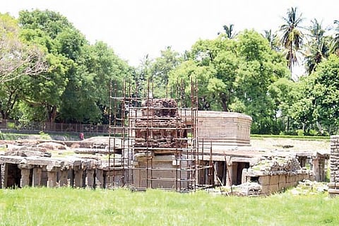 Hampi shiva temple