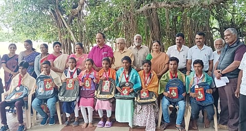 Hiranmayi Foundation recognizes the achievements of government school students