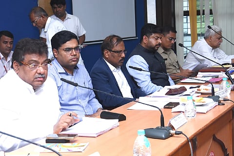 LAND MAFIA MEETING MINISTER M B PATIL