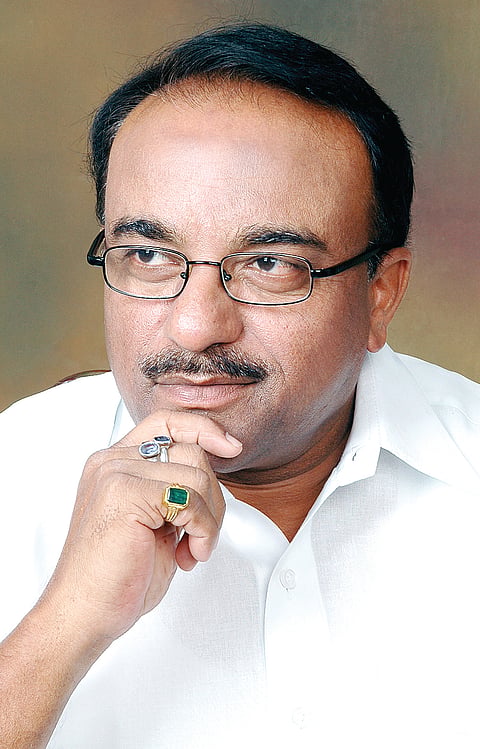 SHASHIL G NAMOSHI