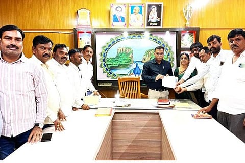 Sandur Manavi