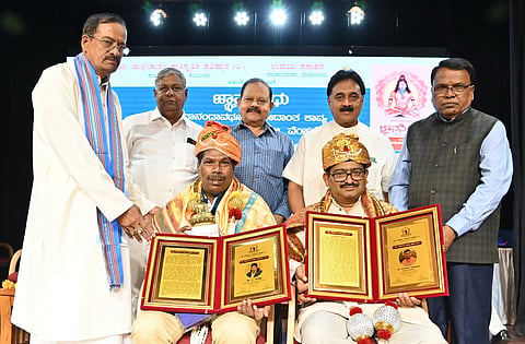 Sudhee_05_Book_Release_@_Ka_Sa_Pa (4)