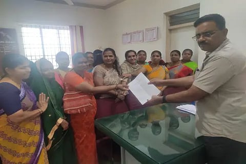 ayanur manavi