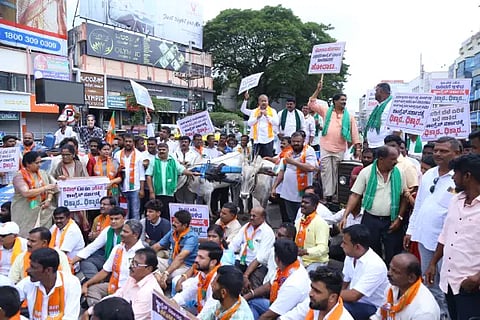 bjp protest in sinappa shetty circle