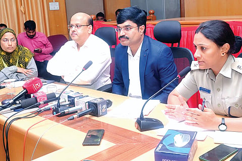 dvg-dc-press-meet-01.jpg