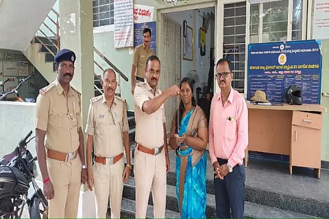 gold chine handover to lady
