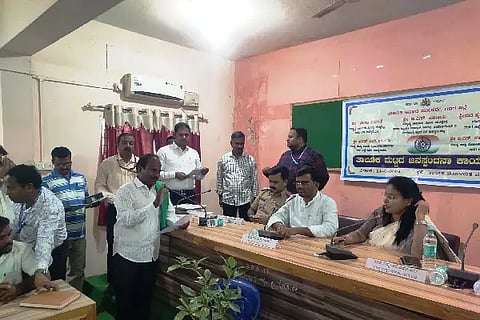 grievances have been raised in Janspandan