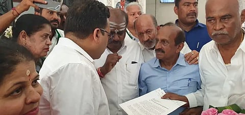 manavi to hdk