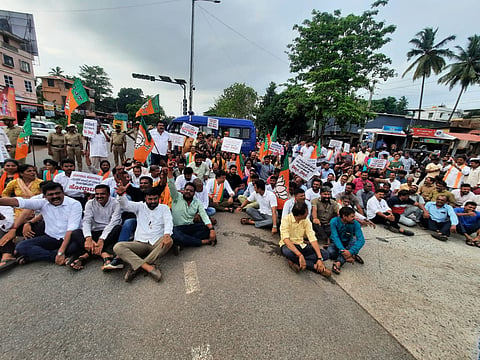 mng--20 June kulai protest