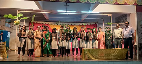 mng--5 June Holi Family school