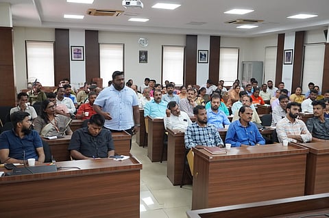 mng--7 June police meeting