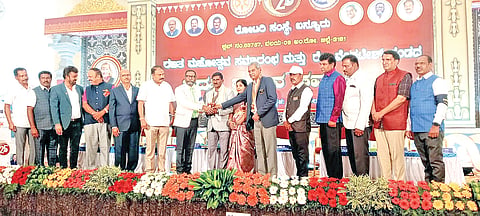 ಪ್ರತಿಯೊಬ್ಬರಿಗೂ ಕೊಡುವ ಮನಸ್ಸಿದ್ದರೆ ಸಮಾನತೆ