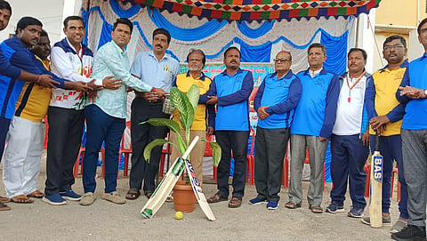kuwj sports in koppal cricket sports AD Vittal jabagoudar