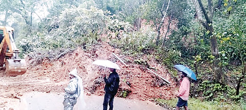 ಯಡೂರು ಸಮೀಪ ಬರೆ ಕುಸಿತ