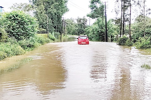 ಮುಂದುವರಿದ ಕಾವೇರಿ ಪ್ರವಾಹ