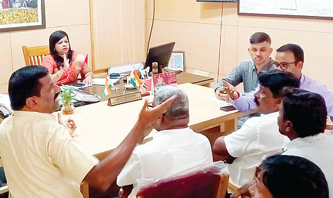 ಸಹಾಯಕ ನಿರ್ದೇಶಕ ನಿರ್ದೇಶಕನ ವಿರುದ್ಧ ಪತ್ರ