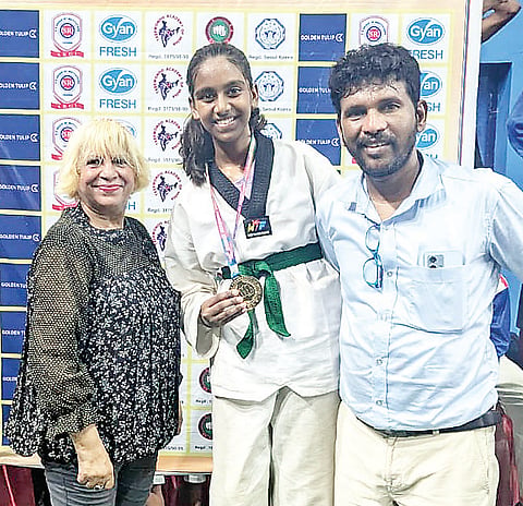 ಕರಾಟೆ ಸ್ಪರ್ಧೆಯಲ್ಲಿ ಚಿನ್ನದ ಪದಕ