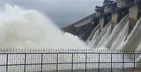 ಹೇಮಾವತಿಯಿಂದ 1 ಲಕ್ಷ ಕ್ಯು.ನೀರು ಬಿಡುಗಡೆ:ಪ್ರವಾಹ ಭೀತಿ