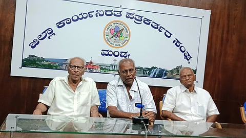 Award ceremony press conference Mandya